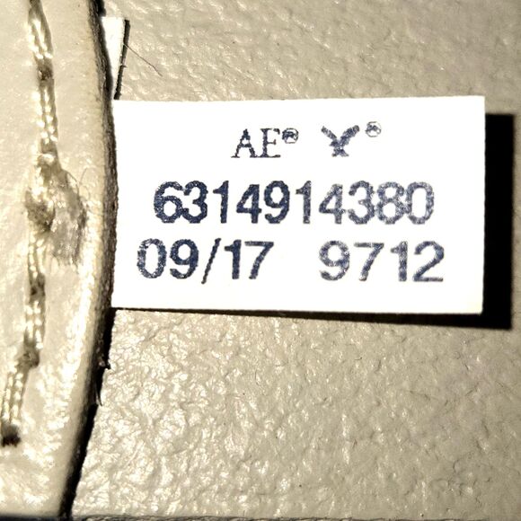 American Eagle NWOT Light Gray Studded Double Buckle Western Belt Size M/33" - Picture 5 of 5